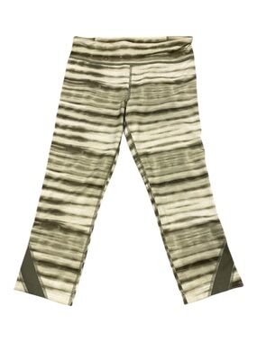 UNDER ARMOUR Cropped Leggings …LIKE NEW!! Size Small